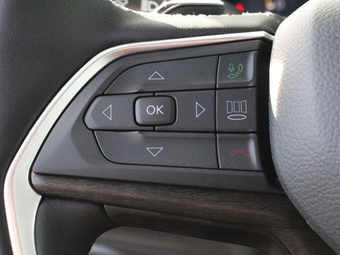 New 2026 Jeep Grand Cherokee Altitude AWD/4WD image 8