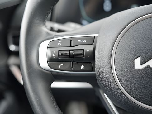 Used 2024 Kia Sportage EX AWD/4WD image 25