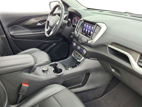 Used 2024 GMC Terrain SLT AWD/4WD image 33