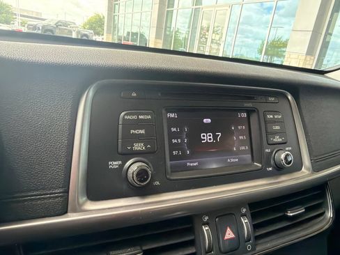 Used 2016 Kia Optima LX FWD image 7