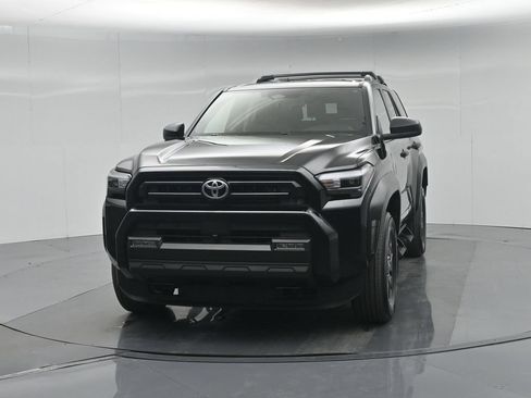 Used 2025 Toyota 4Runner SR5 AWD/4WD image 59