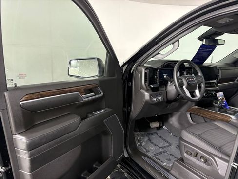 Used 2024 GMC Sierra 1500 Elevation w/ X31 Off-Road Package image 12
