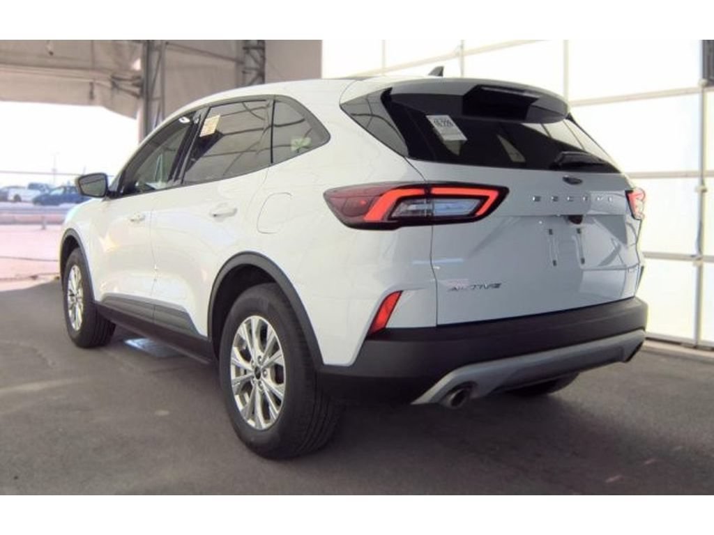 Used 2025 Ford Escape Active AWD/4WD image 4