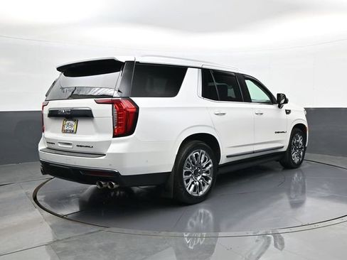 Certified 2023 GMC Yukon Denali Ultimate w/ LPO, Floor Liner Package AWD/4WD image 5