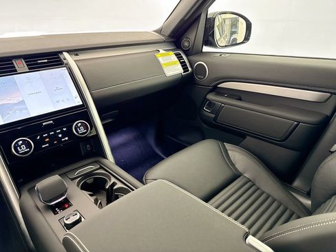 New 2026 Land Rover Discovery Dynamic SE AWD/4WD image 24