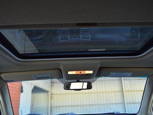 Used 2013 Toyota Highlander Limited image 29