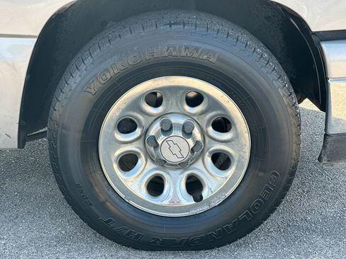 Used 2006 Chevrolet Silverado 1500 LS image 25