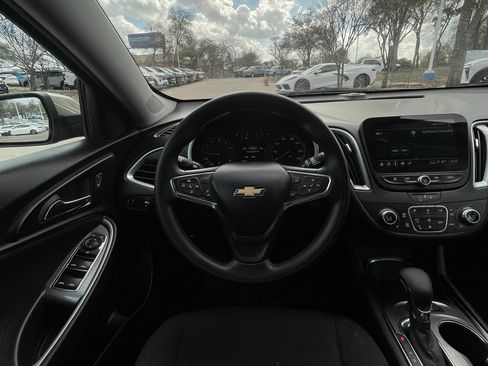 Used 2024 Chevrolet Malibu LT image 10