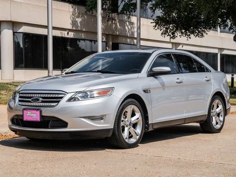 Used 2010 Ford Taurus SHO image 7