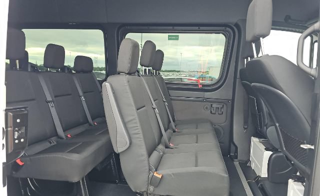 Used 2025 Mercedes-Benz Sprinter 2500 image 11
