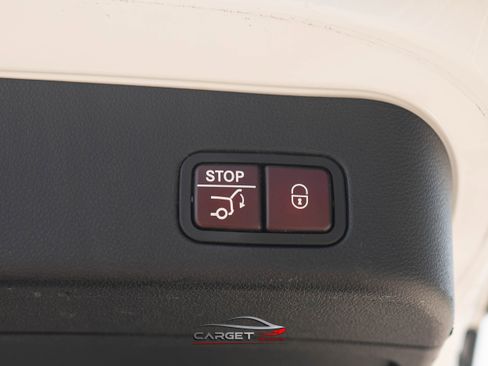 Used 2015 Mercedes-Benz ML 350 2WD w/ Premium 1 Package image 47