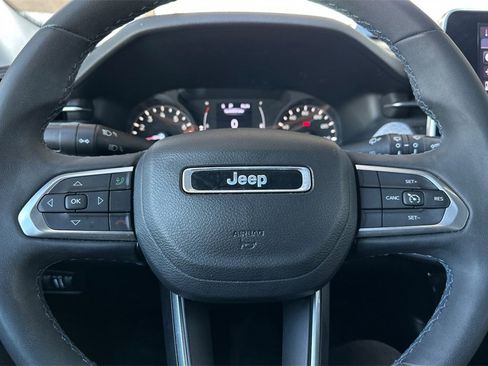 Used 2022 Jeep Compass Latitude image 26