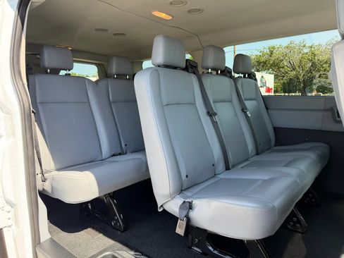 Used 2019 Ford Transit 150 XL RWD image 25