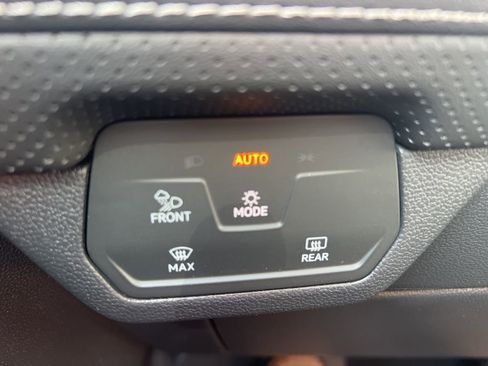 New 2026 Volkswagen Atlas SE image 21