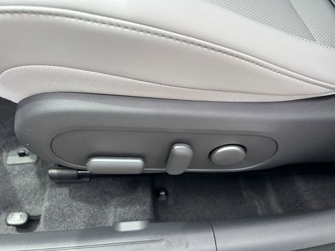 New 2026 Hyundai Kona Limited FWD image 23