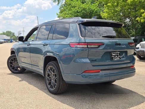 New 2026 Jeep Grand Cherokee L Summit w/ Obsidian Package AWD/4WD image 15