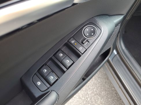 Certified 2025 Kia Seltos EX image 21