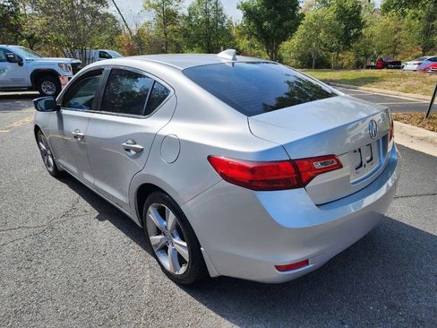 Used 2013 Acura ILX w/ Technology Package image 3