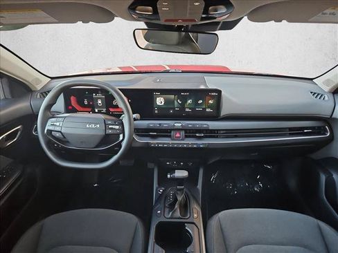 Used 2025 Kia K4 FWD image 18