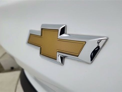 Used 2024 Chevrolet Blazer EV LT image 16