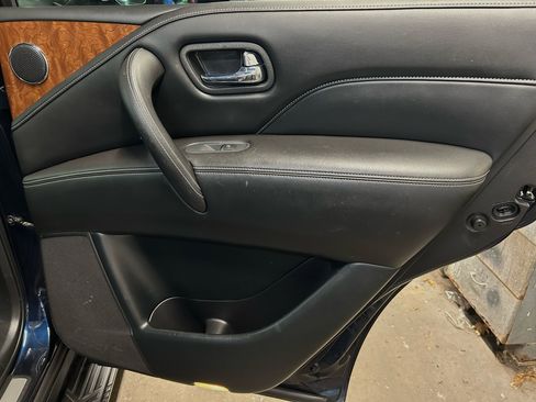 Used 2019 INFINITI QX80 Luxe image 22