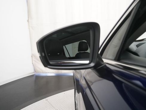 Used 2021 Volkswagen Tiguan SEL image 25