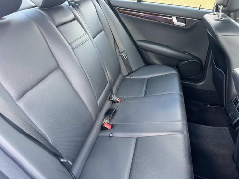 Used 2014 Mercedes-Benz C 250 Sedan image 19