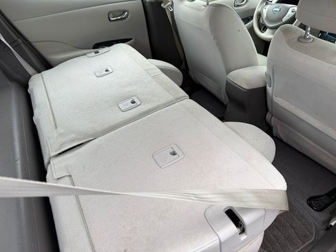 Used 2012 Nissan Leaf SL image 19