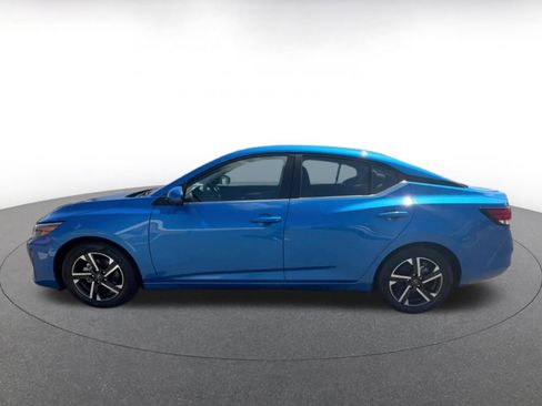 Used 2025 Nissan Sentra SV image 9