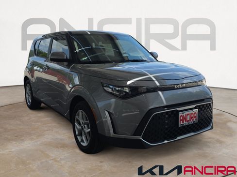Certified 2025 Kia Soul LX w/ LX Technology Package FWD image 1