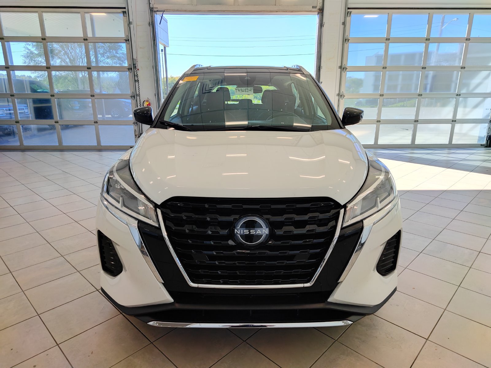 Used 2022 Nissan Kicks SV FWD image 8