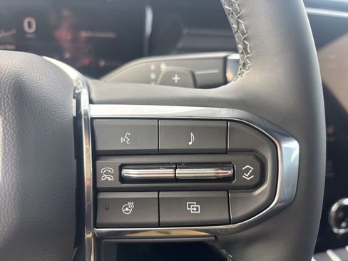New 2026 GMC Acadia Elevation w/ Elevation Premium Package FWD image 17