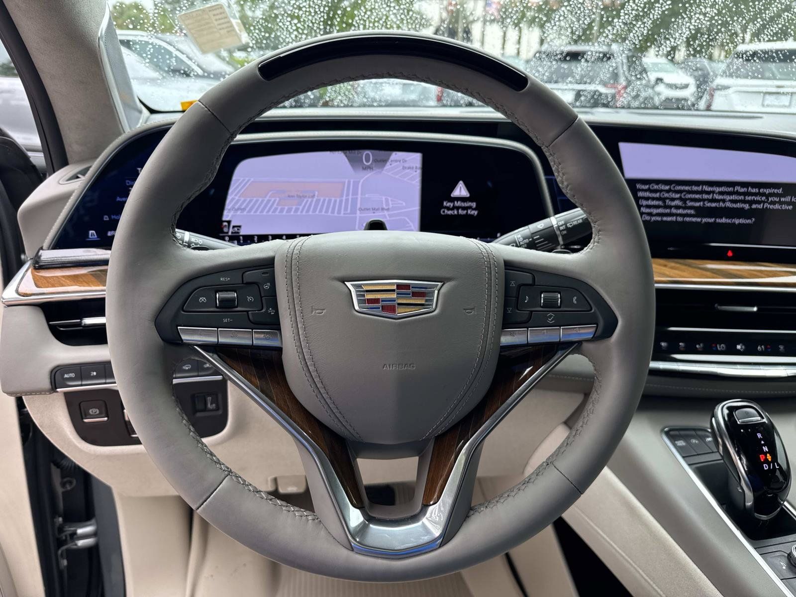 Used 2024 Cadillac Escalade ESV Premium Luxury Platinum AWD/4WD image 14