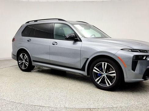 Used 2025 BMW X7 M60i AWD/4WD image 3