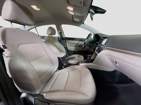 Used 2020 Hyundai Elantra SEL FWD image 28