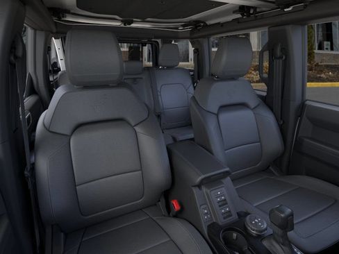 Used 2026 Ford Bronco Outer Banks AWD/4WD image 12