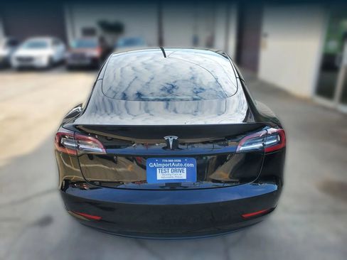Used 2022 Tesla Model 3 Standard Range image 6
