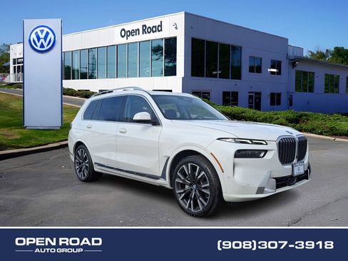 Used 2023 BMW X7 xDrive40i w/ Executive Package image 1