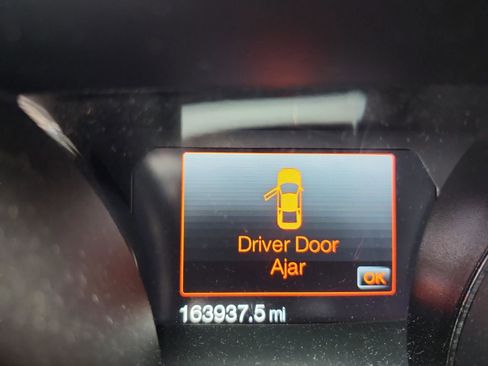 Used 2014 Ford Mustang Premium w/ Comfort Package image 29