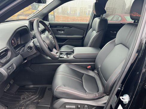 New 2026 Honda Pilot TrailSport image 18