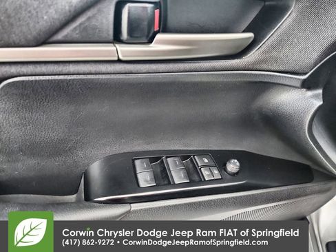 Used 2025 Toyota Camry LE image 21