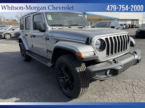 Used 2021 Jeep Wrangler Unlimited Sahara AWD/4WD image 4