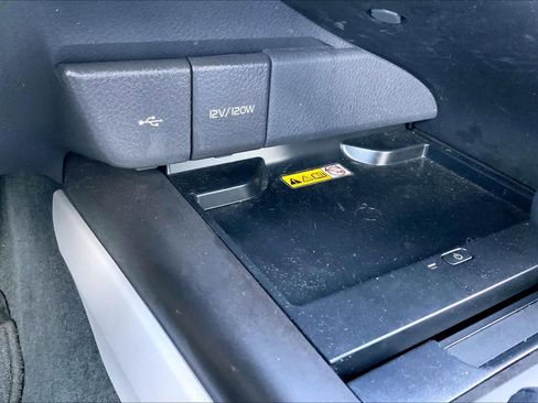 Used 2023 Toyota Camry XLE image 34