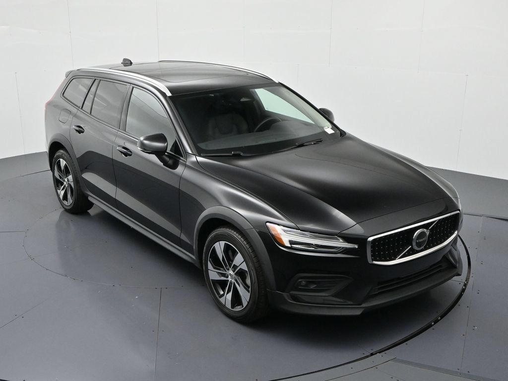 Used 2024 Volvo V60 B5 Cross Country Plus AWD/4WD image 14