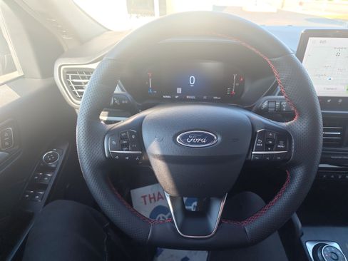 Used 2024 Ford Escape ST-Line w/ Tech Pack #1 AWD/4WD image 7
