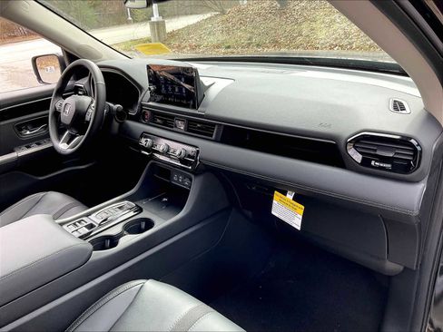 New 2025 Honda Pilot EX-L image 10
