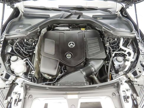 Used 2024 Mercedes-Benz GLC 300 4MATIC image 29