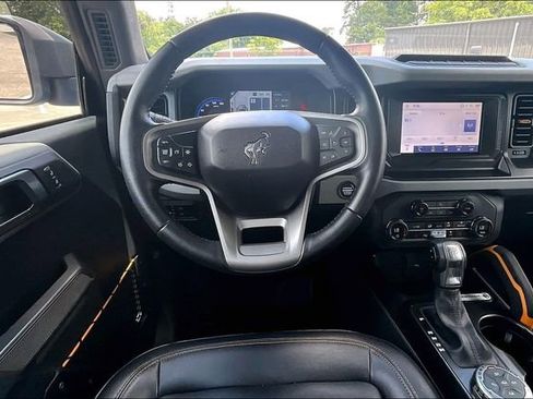 Used 2023 Ford Bronco Badlands AWD/4WD image 7