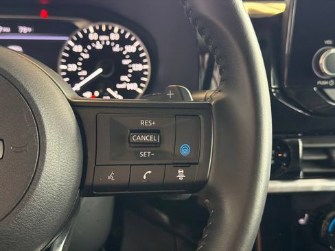Used 2025 Nissan Pathfinder SV AWD/4WD image 22
