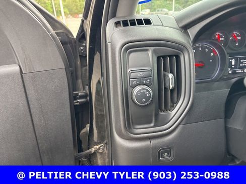 Used 2020 Chevrolet Silverado 1500 Custom w/ Custom Value Package image 12